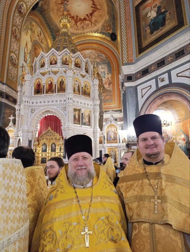 Руководитель отдела по церковной благотворительности и социальному служению Борисовской епархии иерей Александр Лукьянович принял участие в Божественной Литургии в Храме Христа Спасителя и пленарном заседании XII общецерковного съезда по социальному служению в Москве
